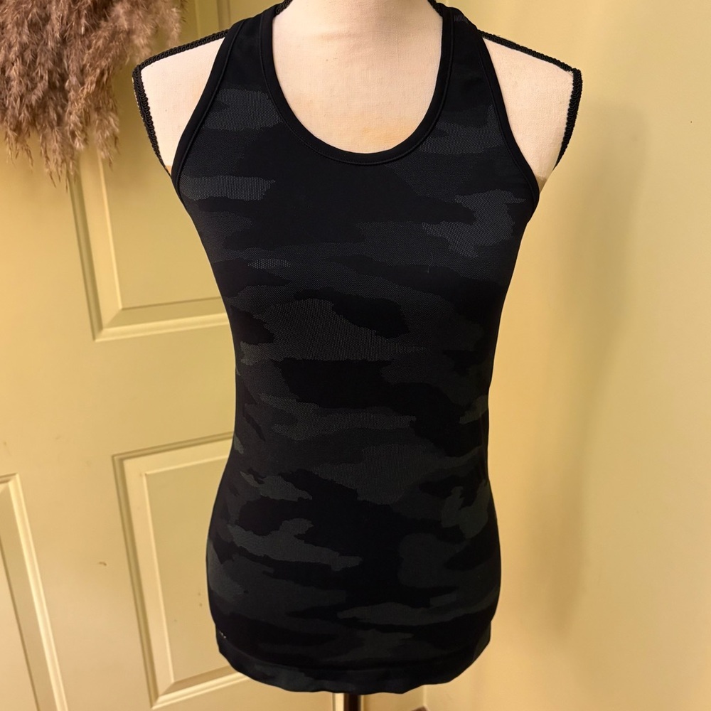 ATHLETA Camo Racerback Tank size XS